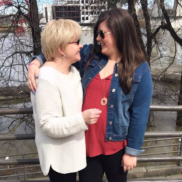 Meet your Posher, Amanda - Picture 1 of 1